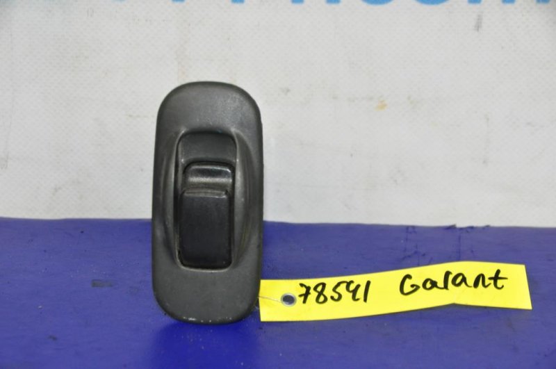 Кнопка стеклоподъемника MITSUBISHI GALANT 97-03 MR225476 Б/У