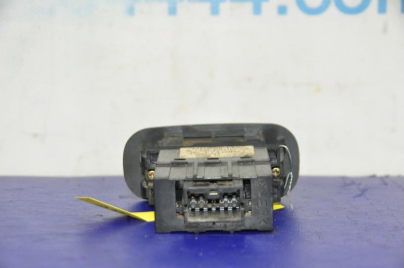 Кнопка стеклоподъемника GALANT 97-03