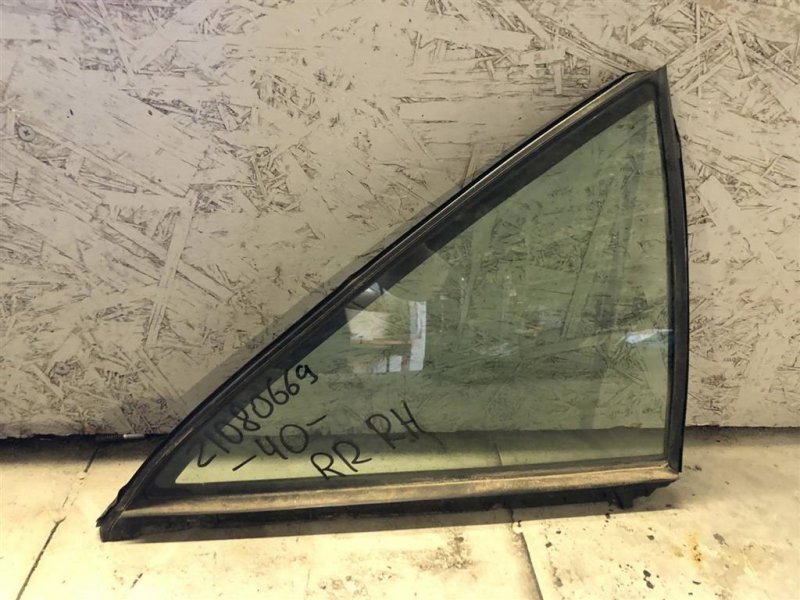 Стекло двери глухое заднее правое TOYOTA CAMRY 40 06-11 68123-33060 Б/У
