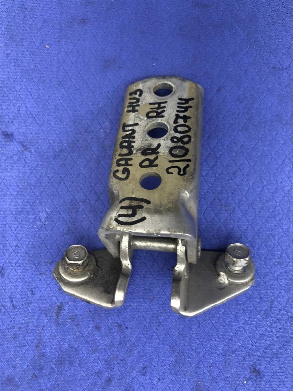 Петля двери нижняя задняя правая MITSUBISHI GALANT 03-12 MR271687 Б/У