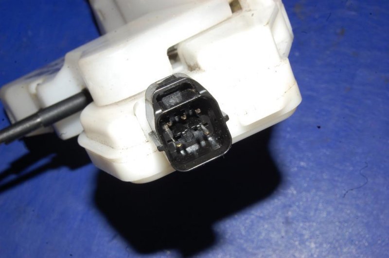 Замок двери передний левый GALANT 03-12