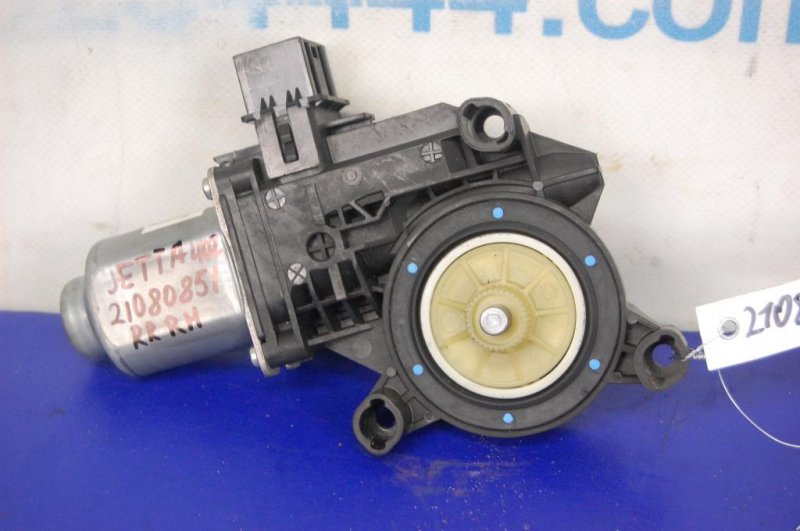 Запчасть моторчик стеклоподъемника задний правый VOLKSWAGEN JETTA USA 10-17 6R0 959 812 M Б/У Моторчик стеклоподъемника задний правый VOLKSWAGEN JETTA USA 10-17 6R0 959 812 M Б/У