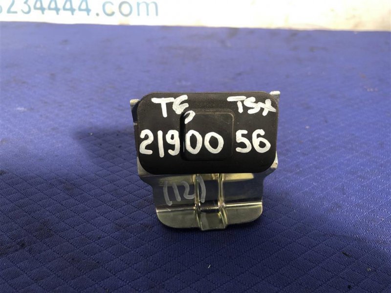 Кнопка открывания багажника наружная HONDA ACCORD CU8 / TSX 08-14 2010 Седан 2.4 74810-SNB-J01 Б/У