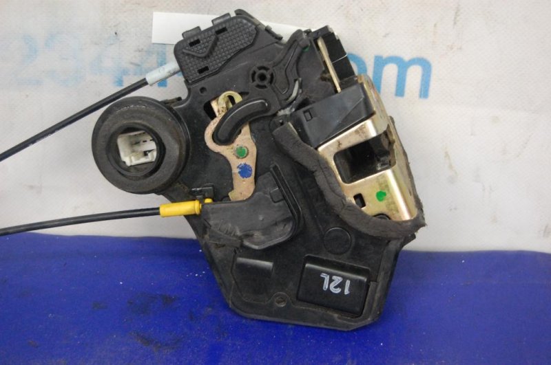 Запчасть замок двери задний левый TOYOTA MATRIX 02-08 69060-01031 Б/У Замок двери задний левый TOYOTA MATRIX 02-08 69060-01031 Б/У