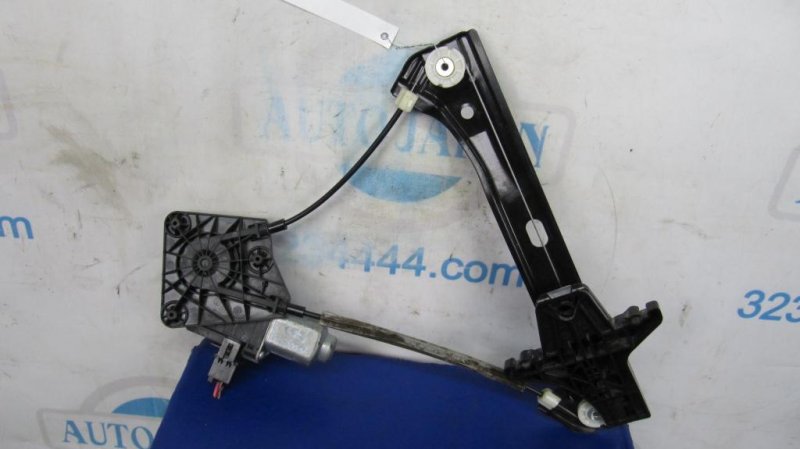 Стеклоподъемник задний левый VOLKSWAGEN PASSAT B7 11-15 Стеклоподъемник задний левый VOLKSWAGEN PASSAT B7 11-15