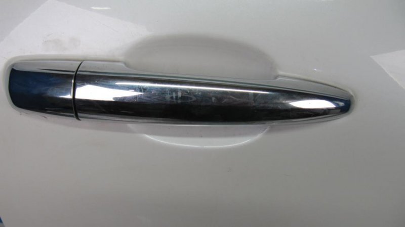 Дверь передняя правая TRIBECA B10 07-13 2010 Внедорожник 3.6