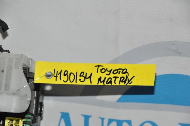 Блок предохранителей салон MATRIX 02-08 2005 ZZE132 1.8L 1ZZ-FE