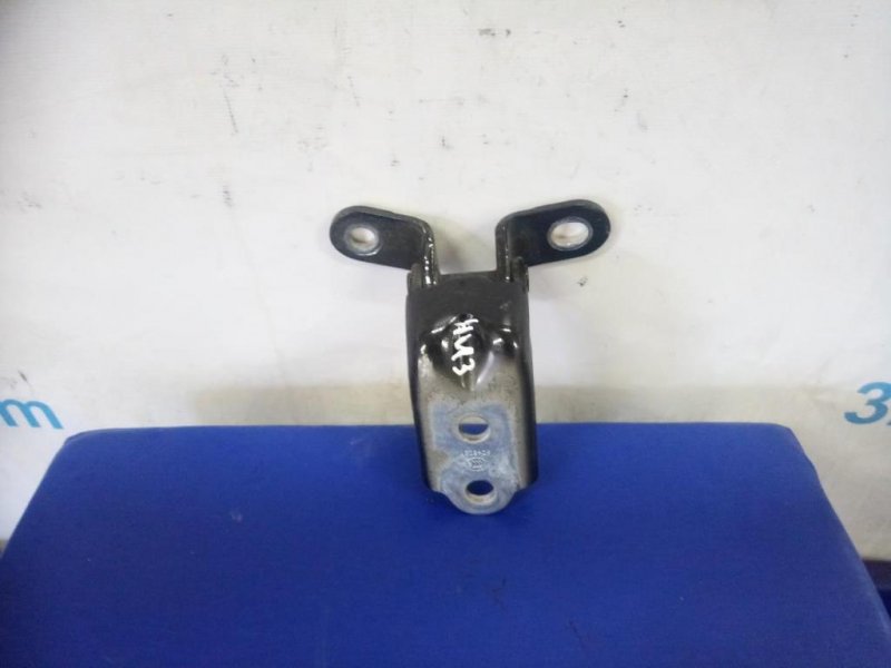Петля двери нижняя задняя левая SONATA YF 10-14 Петля двери нижняя задняя левая SONATA YF 10-14