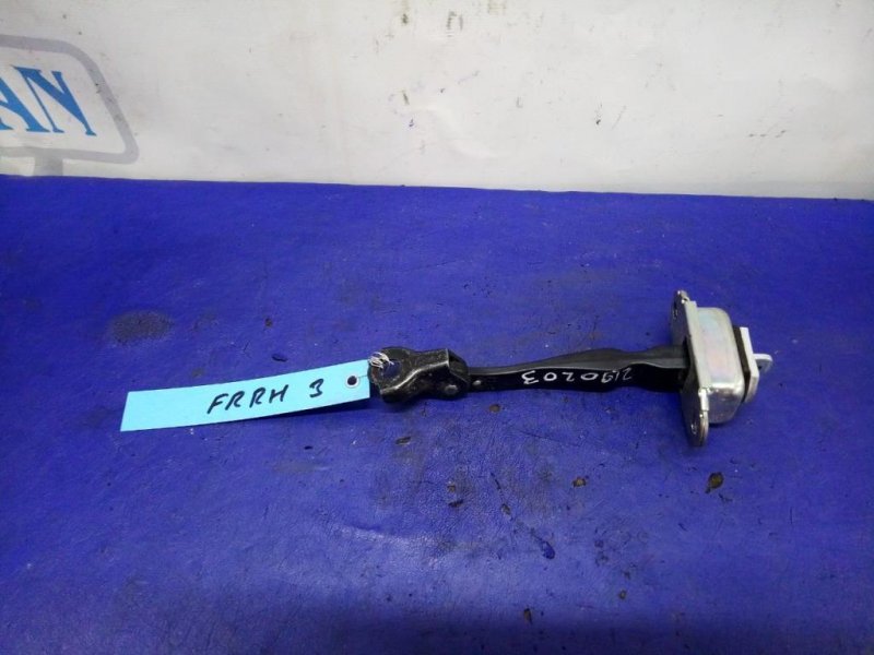 Ограничитель двери передний правый G25/G35/G37/Q40 06-14