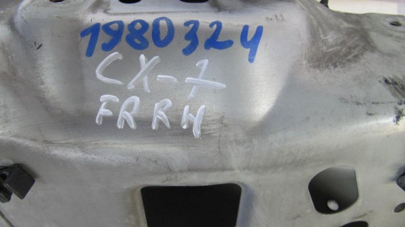 Четверть кузова передняя правый CX-7 06-12 Четверть кузова передняя правый CX-7 06-12