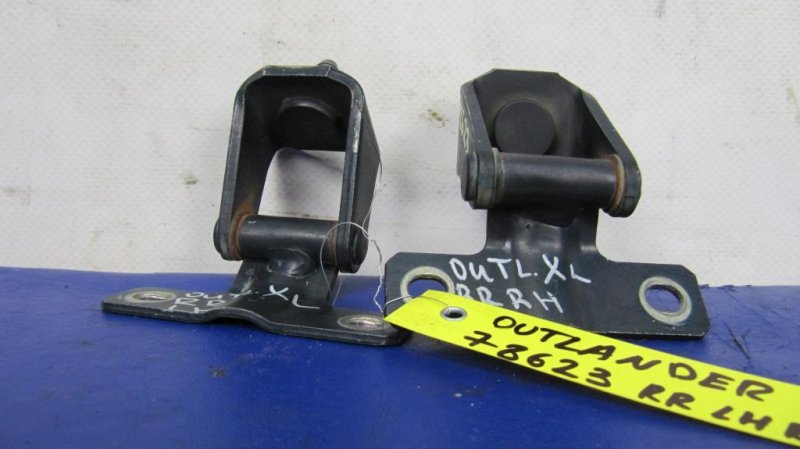 Петля крышки багажника MITSUBISHI OUTLANDER XL 05-13 MR556091 Б/У