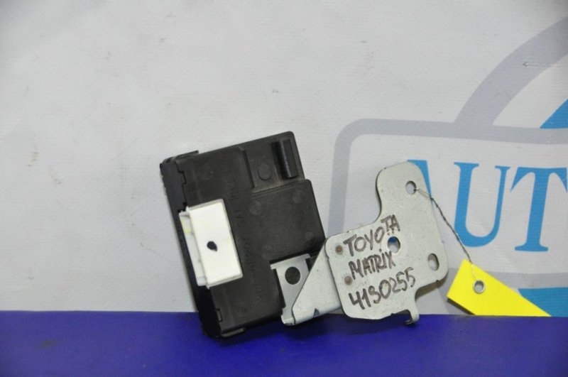 Блок иммобилайзера TOYOTA MATRIX 02-08 ZZE132 1.8L 1ZZ-FE