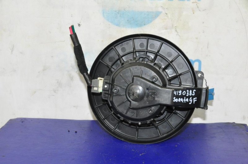 Моторчик печки HYUNDAI SONATA YF 10-14 Седан 2.4 Моторчик печки HYUNDAI SONATA YF 10-14 Седан 2.4