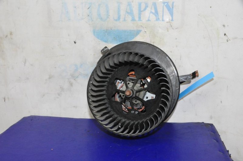 Моторчик печки VOLKSWAGEN JETTA USA 10-17 1K1 819 015 C Б/У