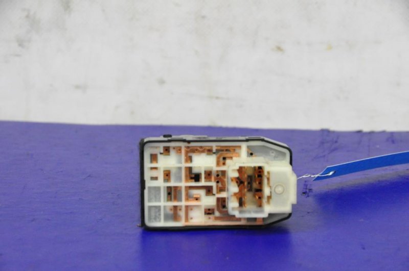 Блок управления зеркалами HYUNDAI SONATA YF 10-14