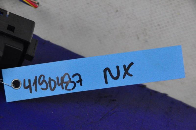 Кнопка NX 14-21 2014 Внедорожник 2.0T