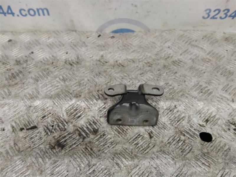 Петля двери верхняя задняя правая SONATA YF 10-14 Петля двери верхняя задняя правая SONATA YF 10-14