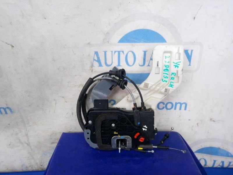 Замок двери задний левый HYUNDAI SONATA YF 10-14 81410-3S000 Б/У