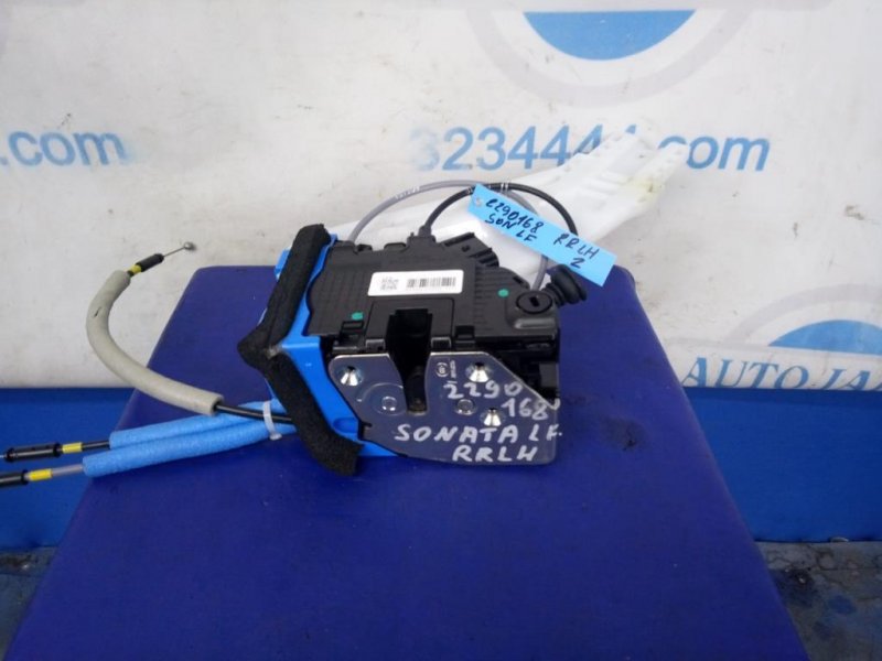 Запчасть замок двери задний левый HYUNDAI SONATA LF 2014- 81410-C1000 Б/У Замок двери задний левый HYUNDAI SONATA LF 2014- 81410-C1000 Б/У