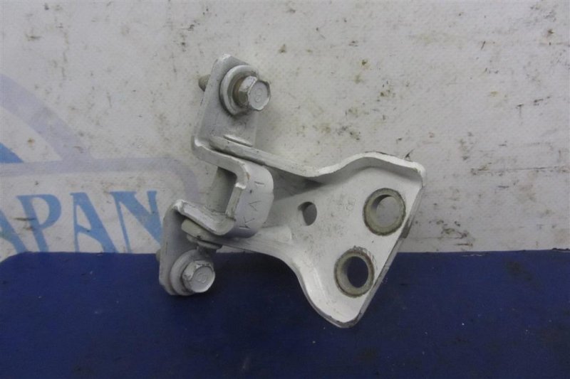 Запчасть петля двери верхняя задняя левая MITSUBISHI GALANT 03-12 MR220211 Б/У Петля двери верхняя задняя левая MITSUBISHI GALANT 03-12 MR220211 Б/У