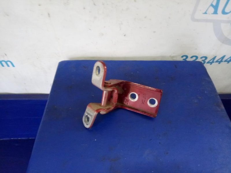 Петля двери нижняя задняя правая ACCENT MC 06-10 Петля двери нижняя задняя правая ACCENT MC 06-10