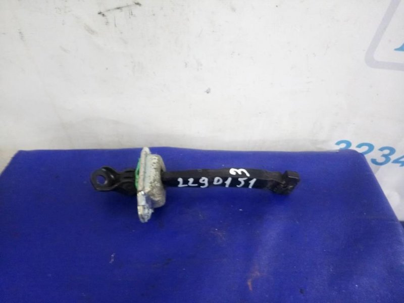 Запчасть ограничитель двери задний правый KIA FORTE/CERATO TD 08-13 79490-1M000 Б/У Ограничитель двери задний правый KIA FORTE/CERATO TD 08-13 79490-1M000 Б/У