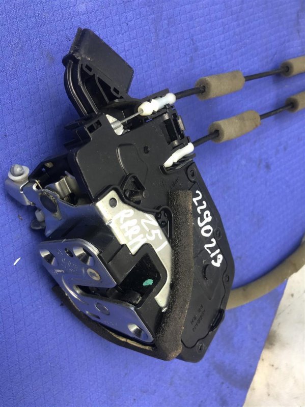 Запчасть замок двери задний правый NISSAN MURANO Z51 07-14 82500-1AA0A Б/У Замок двери задний правый NISSAN MURANO Z51 07-14 82500-1AA0A Б/У