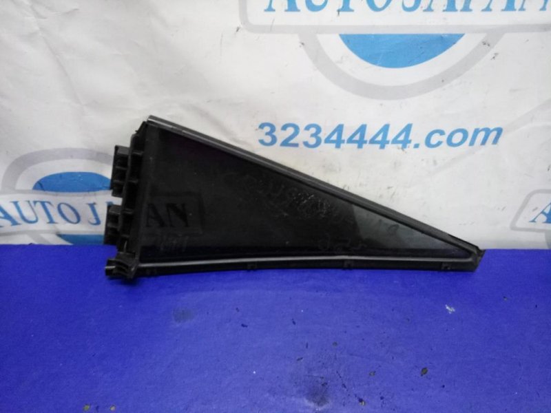 Стекло двери глухое заднее правое RAV4 05-12 Стекло двери глухое заднее правое RAV4 05-12