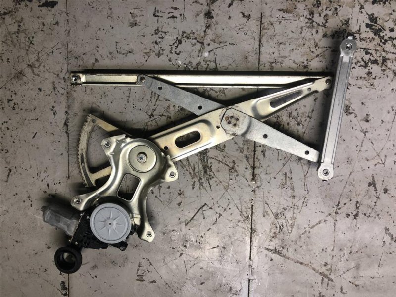 Стеклоподъемник передний правый RAV4 05-12