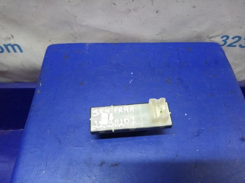 Кнопка стеклоподъемника SX4 06-13