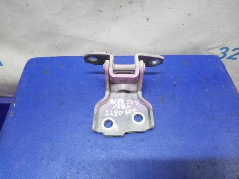 Петля двери верхняя передняя правая SUZUKI SX4 06-13 69310-63J00 Б/У