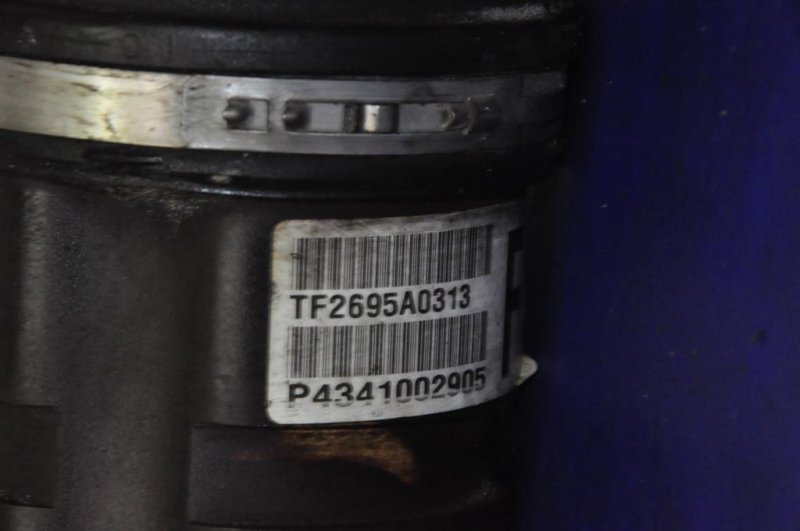 Шрус внутренний правый TOYOTA MATRIX 02-08 ZZE132 1.8L 1ZZ-FE