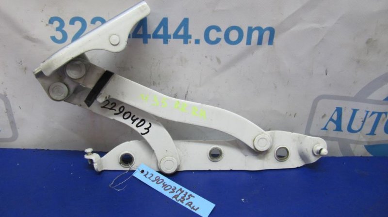 Петля крышки багажника правая INFINITI M35/M45 04-10 84400-EG000 Б/У