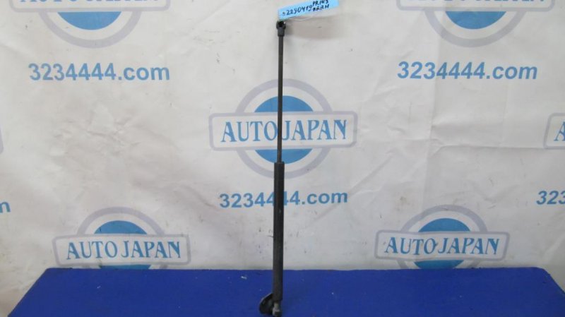 Амортизатор крышки багажника TOYOTA PRIUS - 20 03-11 68950-0W203 Б/У