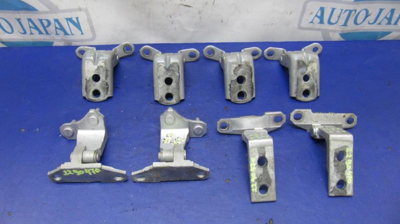 Запчасть петля двери INFINITI G25/G35/G37/Q40 06-14 Б/У Петля двери INFINITI G25/G35/G37/Q40 06-14 Б/У