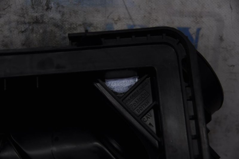 Крышка корпуса воздушного фильтра MKZ 07-09