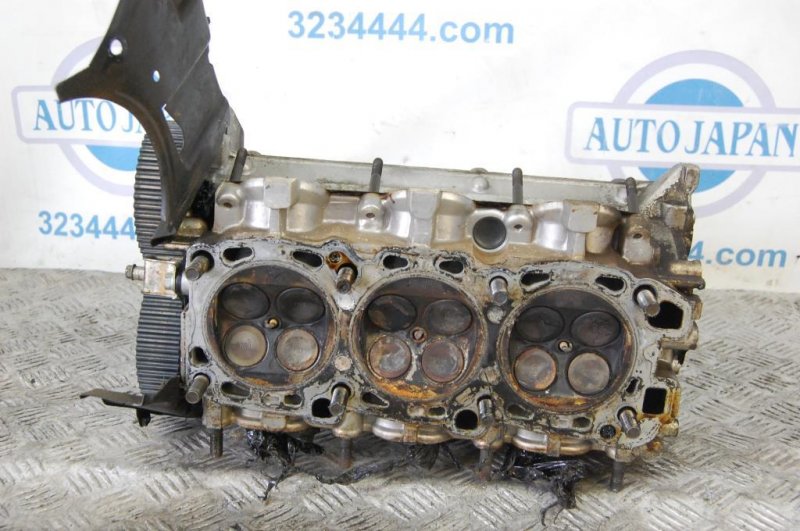 Головка блока цилиндров правая KIA SORENTO BL 02-09 22100-39000 Б/У