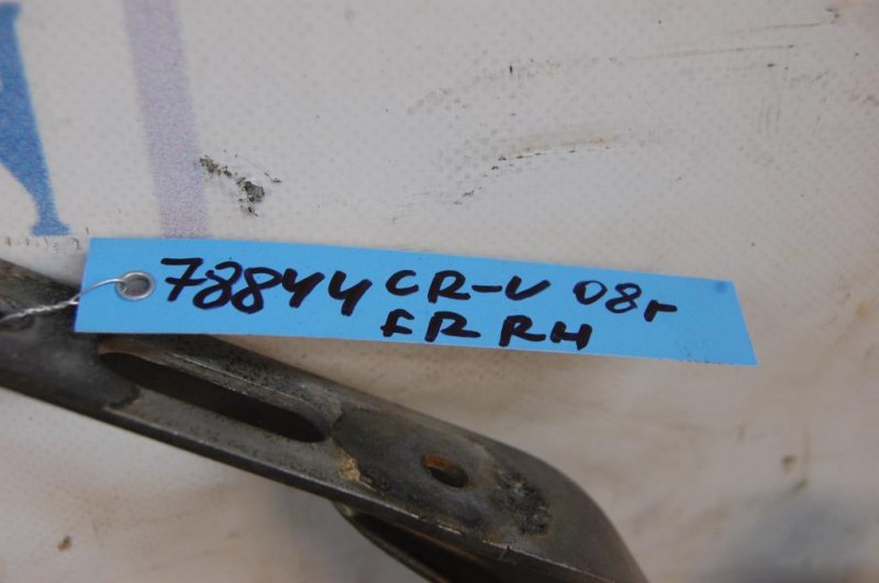 Петля капота правая GALANT 03-12