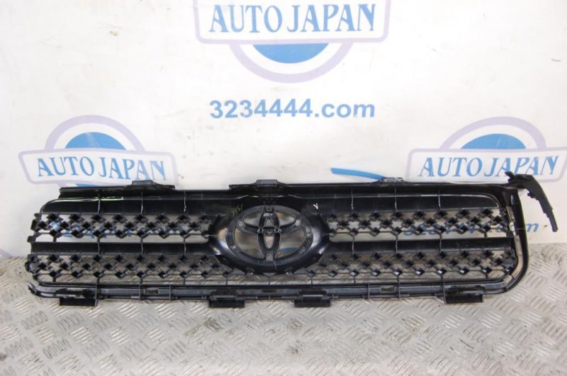 Решетка радиатора TOYOTA RAV4 05-12 53101-42150 Б/У