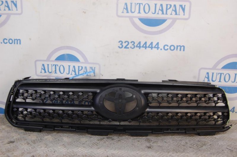 Решетка радиатора RAV4 05-12