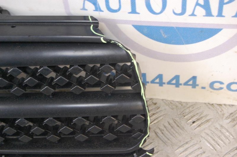 Решетка радиатора RAV4 05-12