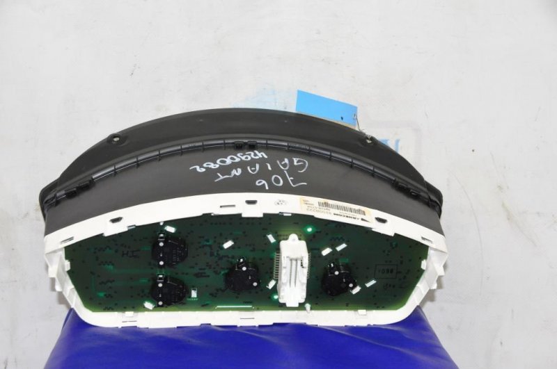 Панель приборов MITSUBISHI GALANT 03-12 Седан 2.4