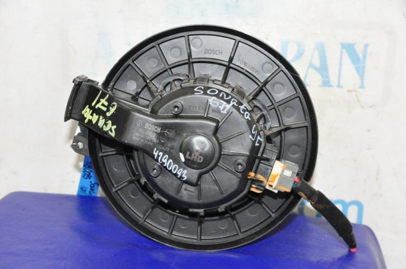 Моторчик печки HYUNDAI SONATA YF 10-14 Седан 2.0 Моторчик печки HYUNDAI SONATA YF 10-14 Седан 2.0