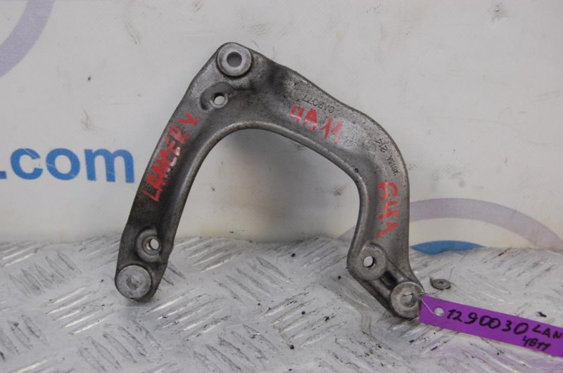 Запчасть кронштейн компрессора кондиционера MITSUBISHI LANCER X 10 07-15 2007 Седан 2.0 7813A218 Б/У Кронштейн компрессора кондиционера MITSUBISHI LANCER X 10 07-15 2007 Седан 2.0 7813A218 Б/У