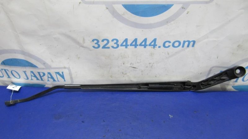 Поводок стеклоочистителя передний MATRIX 02-08