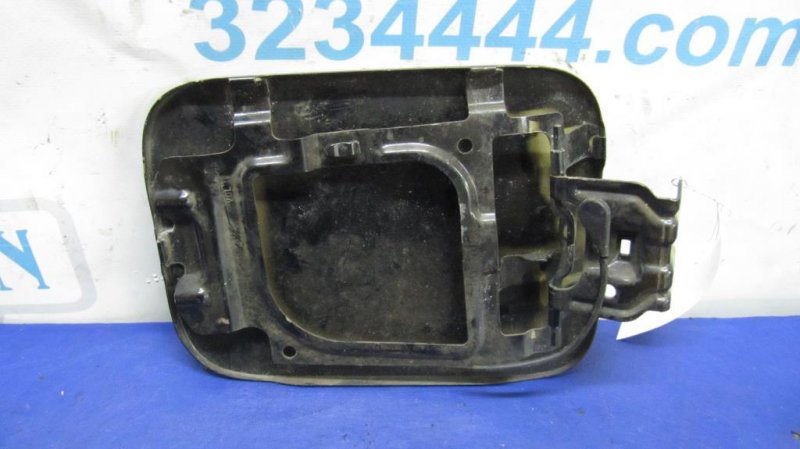 Лючок топливного бака GALANT 03-12 Лючок топливного бака GALANT 03-12