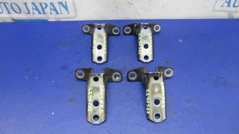 Петля двери MITSUBISHI LANCER X 10 07-15 Б/У