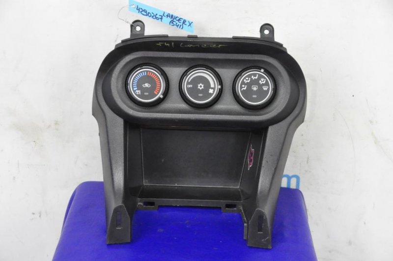 Запчасть блок управления печкой MITSUBISHI LANCER X 10 07-15 2007 Седан 2.0 7820A073XA Б/У Блок управления печкой MITSUBISHI LANCER X 10 07-15 2007 Седан 2.0 7820A073XA Б/У