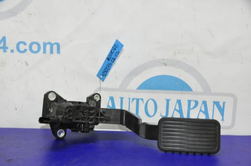 Запчасть педаль газа HONDA ACCORD CR 13-18 2015 Седан 2.4 17800-T2A-A01 Б/У Педаль газа HONDA ACCORD CR 13-18 2015 Седан 2.4 17800-T2A-A01 Б/У