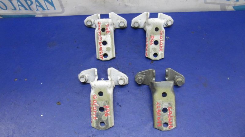Петля двери MITSUBISHI GALANT 03-12 Б/У